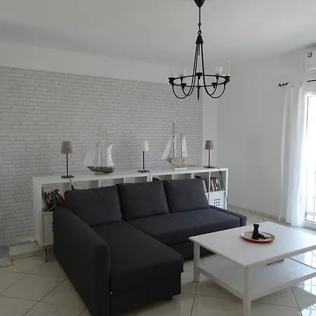 Emily's Deluxe Apartman Tínos